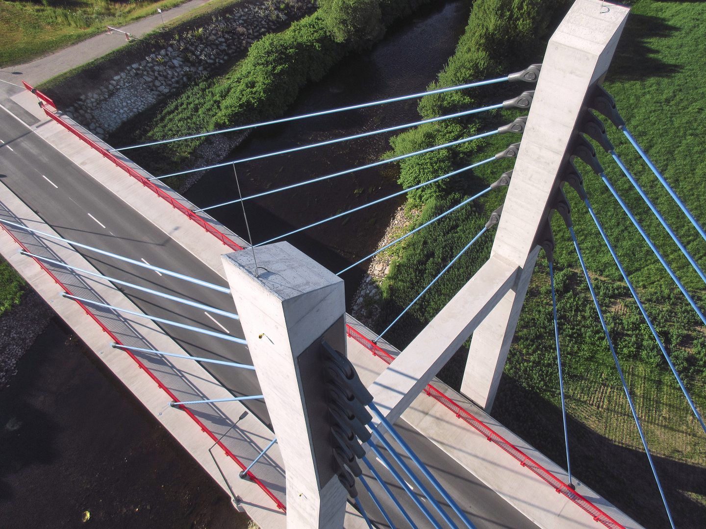 Architekrurfotografie, Pylonbrücke in Schlunzig bei Mosel