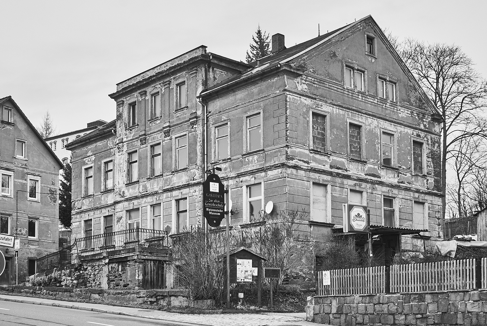 Gesamtansicht Gebäude