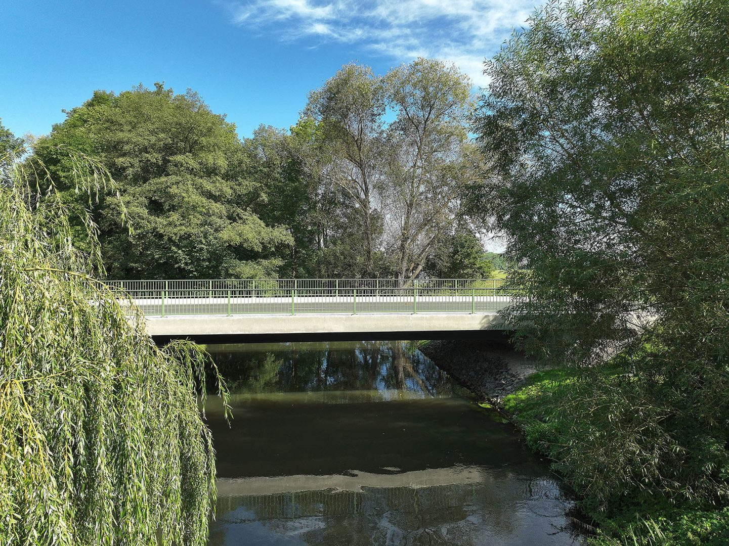 Großes Flies Straßenbrücke in Fehrow